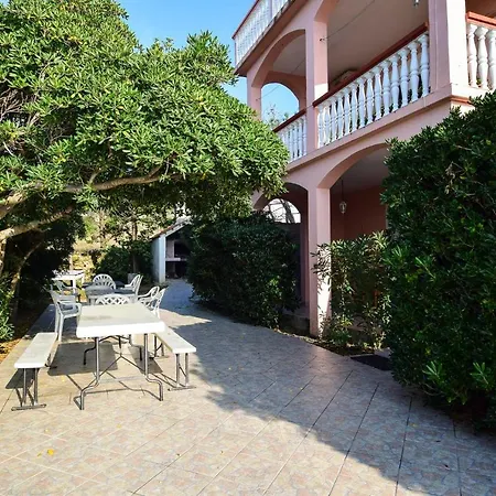 Komadina 1242 Vlašići