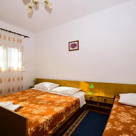 Komadina 1242 Apartment *