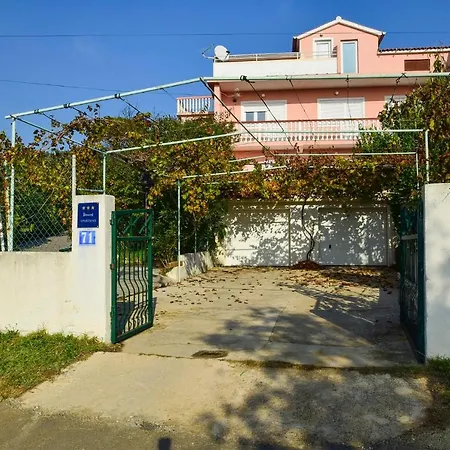 Komadina 1242 公寓 Vlašići