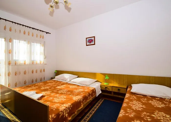 Komadina 1242 Apartman *