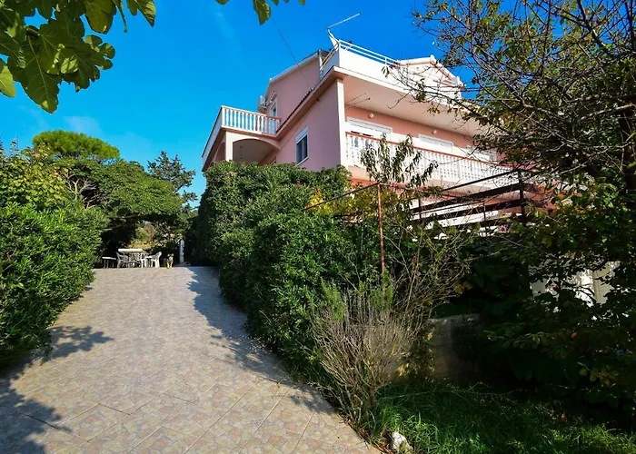 Komadina 1242 Apartman *